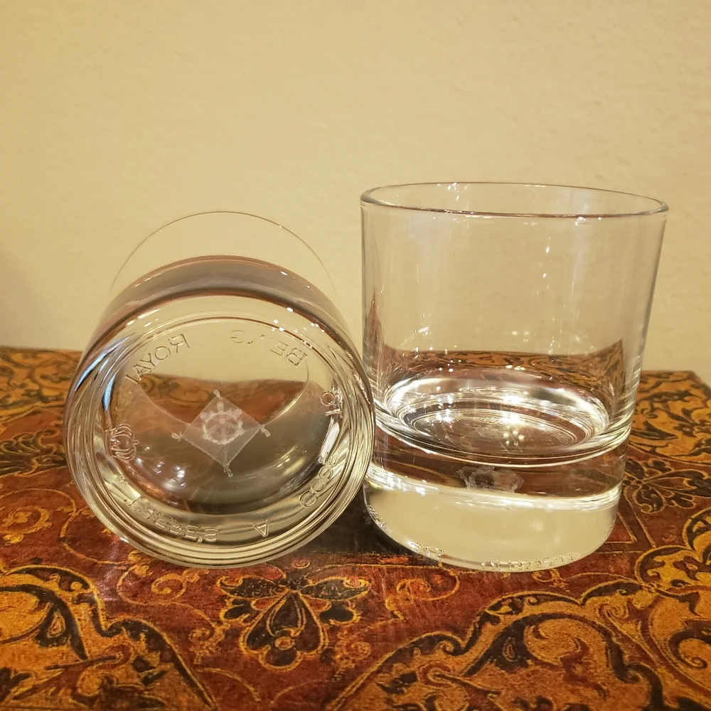 Crown Royal 3D Hologram Whiskey Glasses - Set of 2